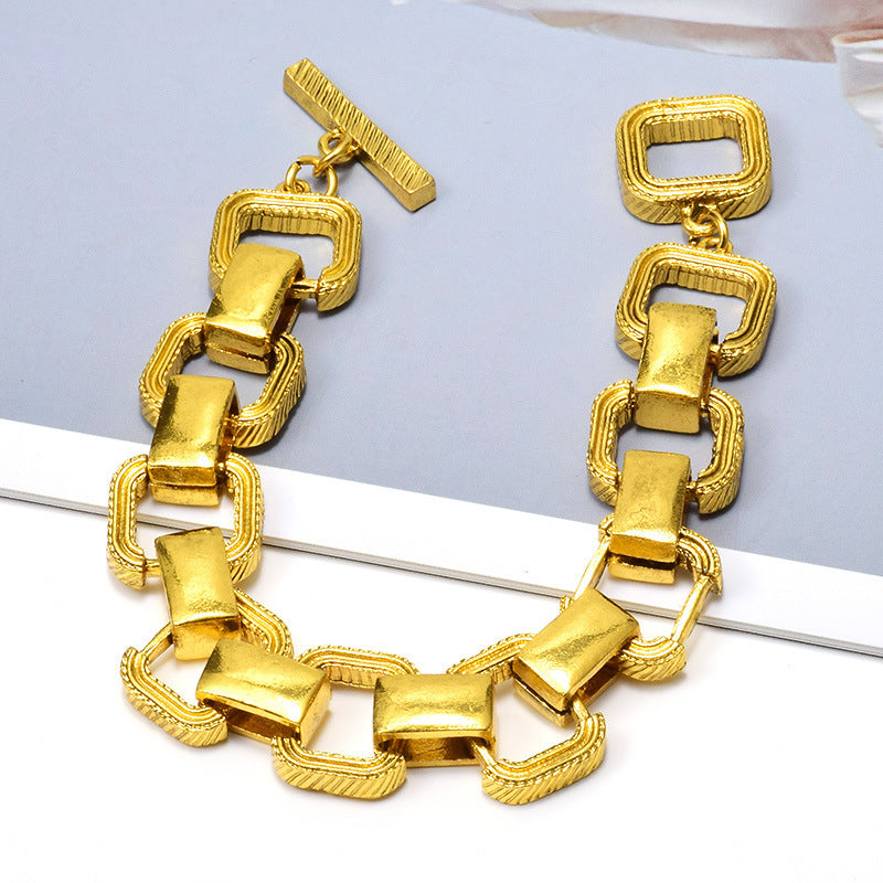 Fashionable Golden Metal Buckle Bracelet Cross-border E-commerce Wholesale