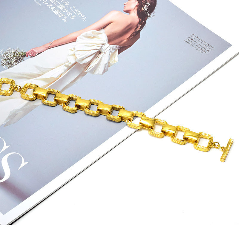 Fashionable Golden Metal Buckle Bracelet Cross-border E-commerce Wholesale